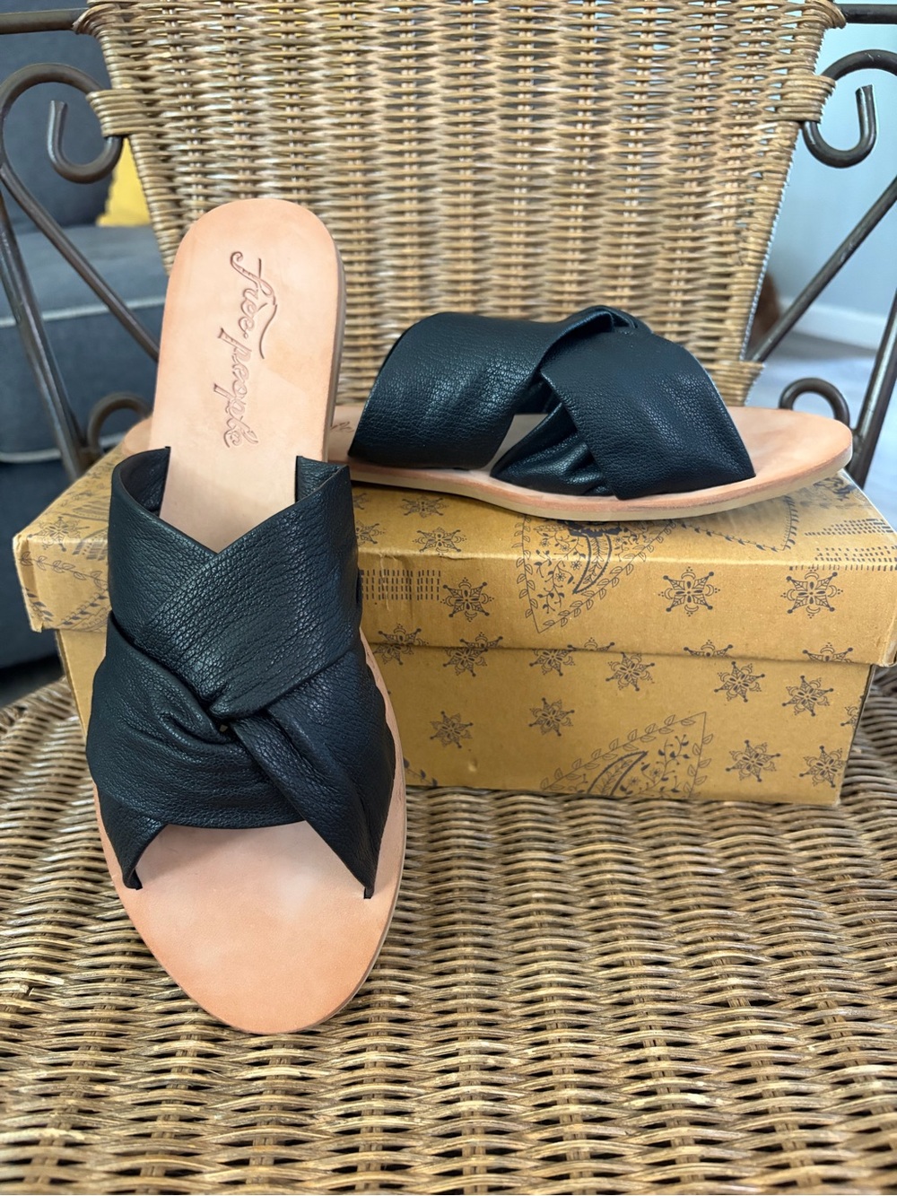 Free People Slides 10.5 Black Leather Knot Slide Sandals Tan Leather Footbed NWB
